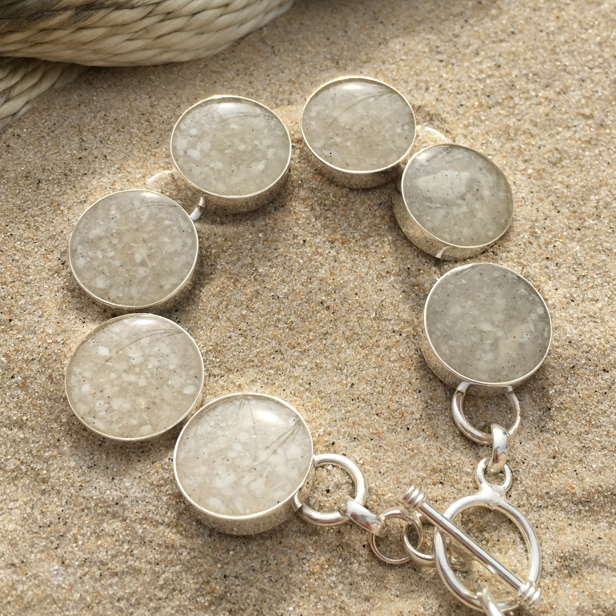 travelers bracelet is perfect for the hottest beaches