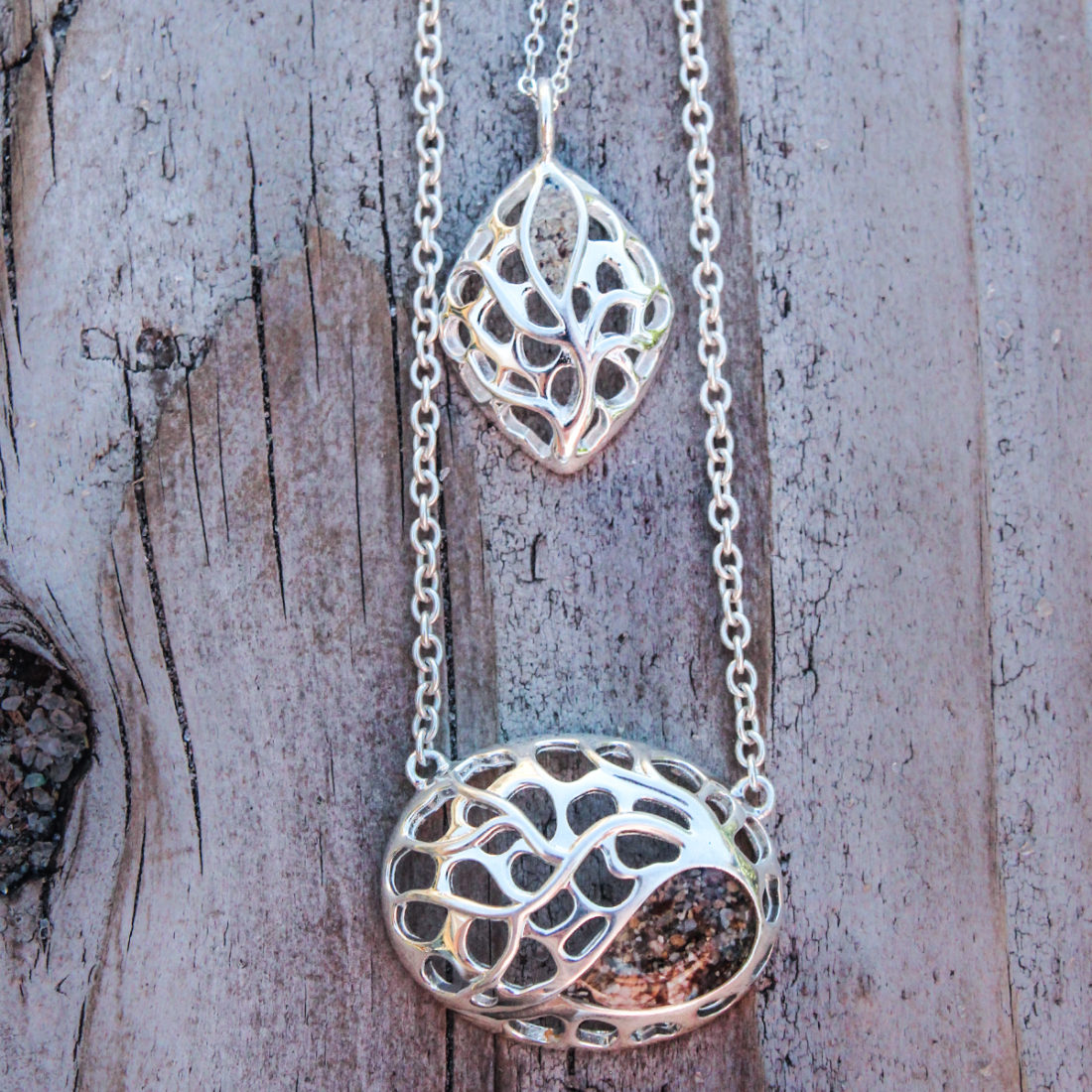 all hands volunteers coral necklace
