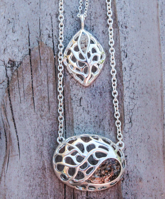 all hands volunteers coral necklace