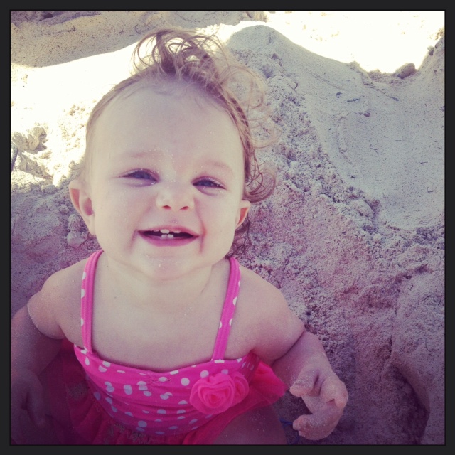 sand story beach baby
