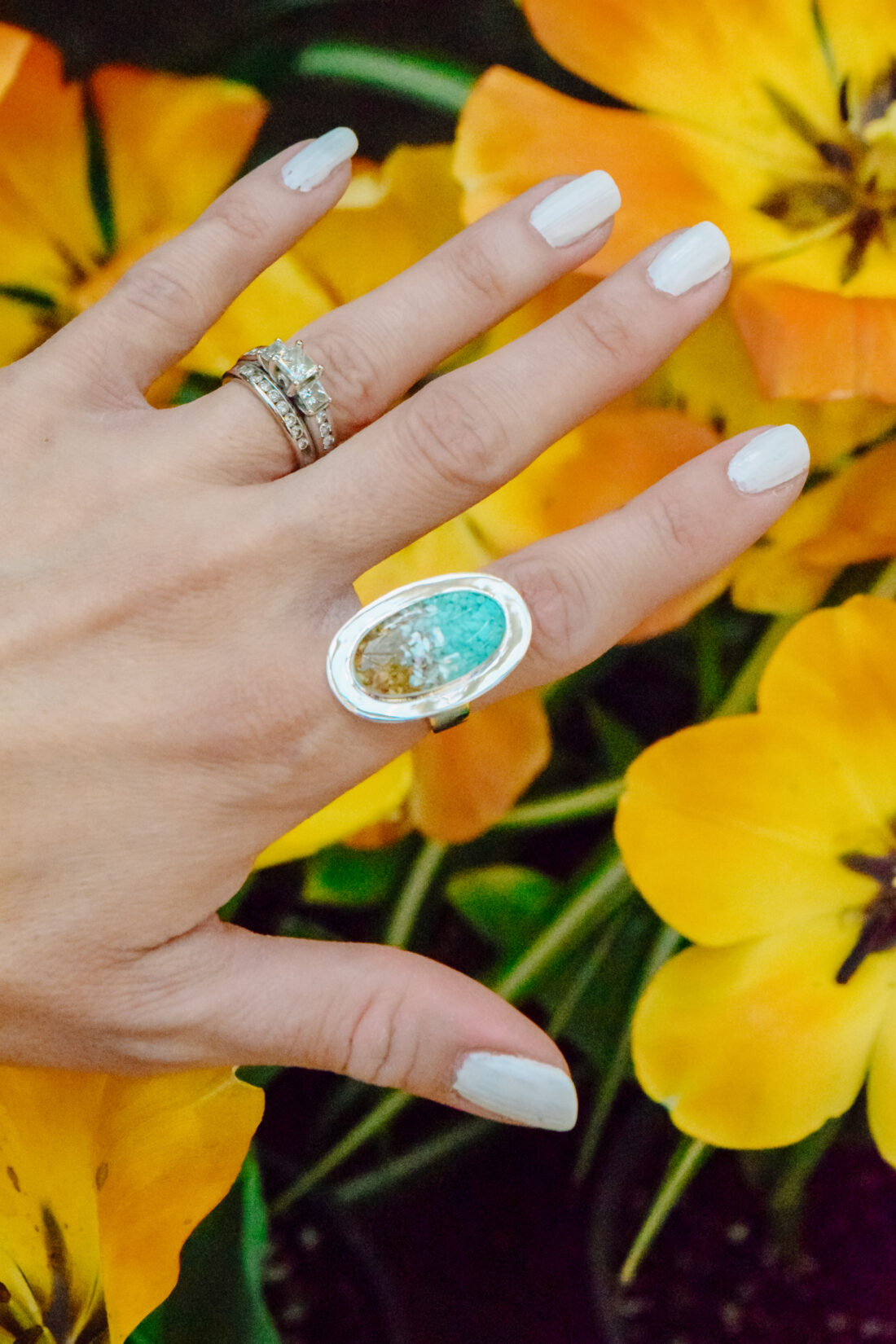 Header image of Dune Jewelry's Cocktail Ring with Ocean Ombre for the Influencer Mother's Day Campaign blog.