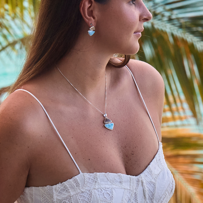 Coastal Edge Necklace Larimar & Sand