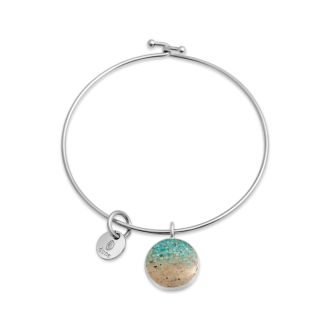 Beachy bracelets and ocean-inspired gifts, beach bangle with turquoise.