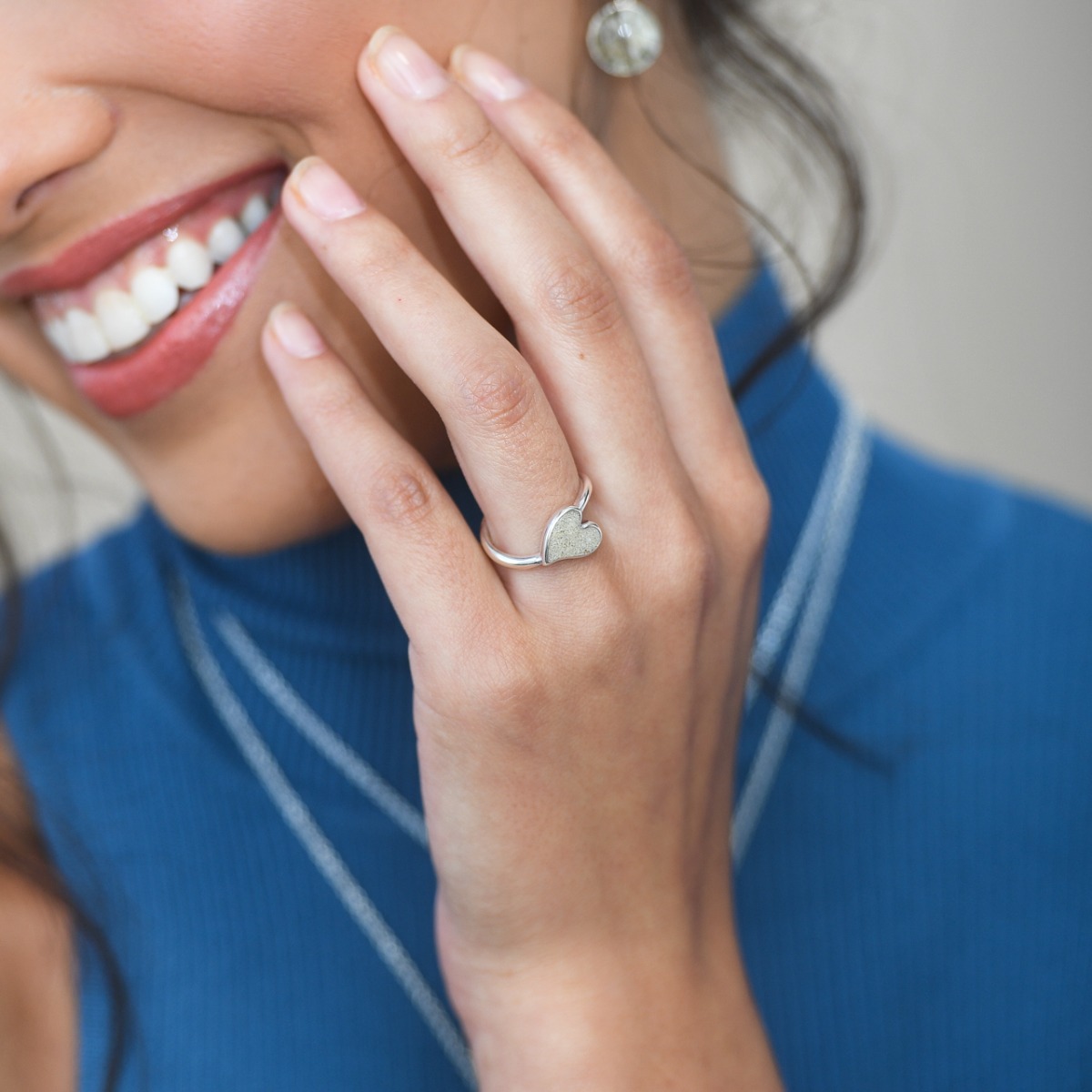 Full Heart Ring - Turquoise Gradient
