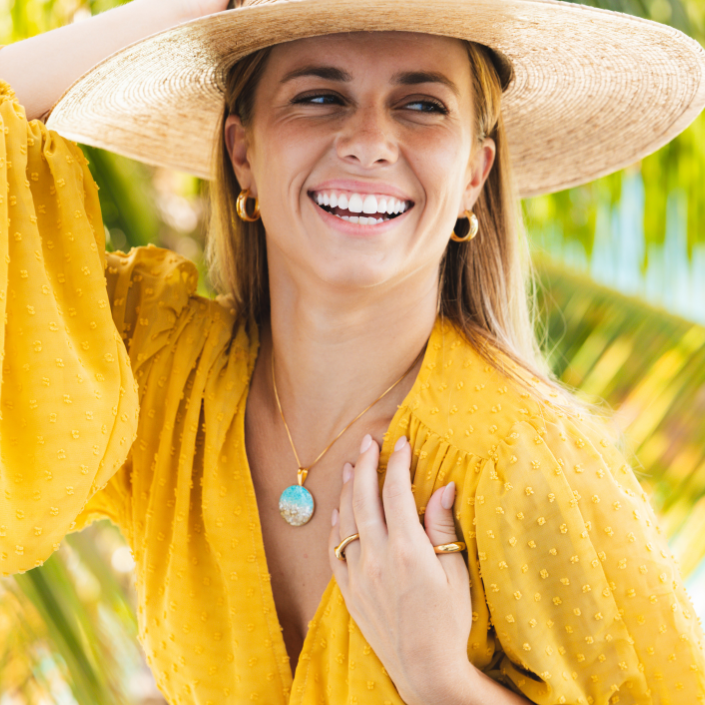 Marina Necklace - 14k Gold Vermeil - Abalone Gradient